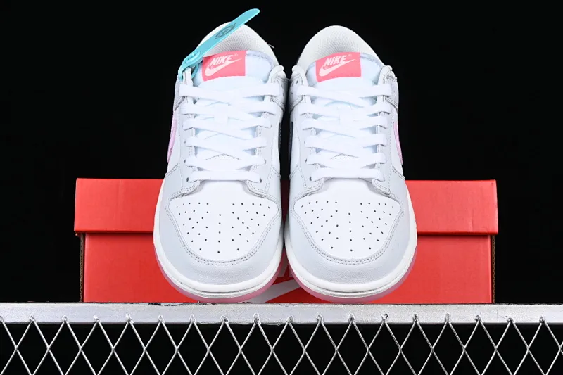 All categories Nk SB Dunk series Nk SB Dunk Low low-top sneakers F version Nk SB Dunk Low "520" Valentine's Day limited SB low-top sports and leisure sneakers FN3451-161